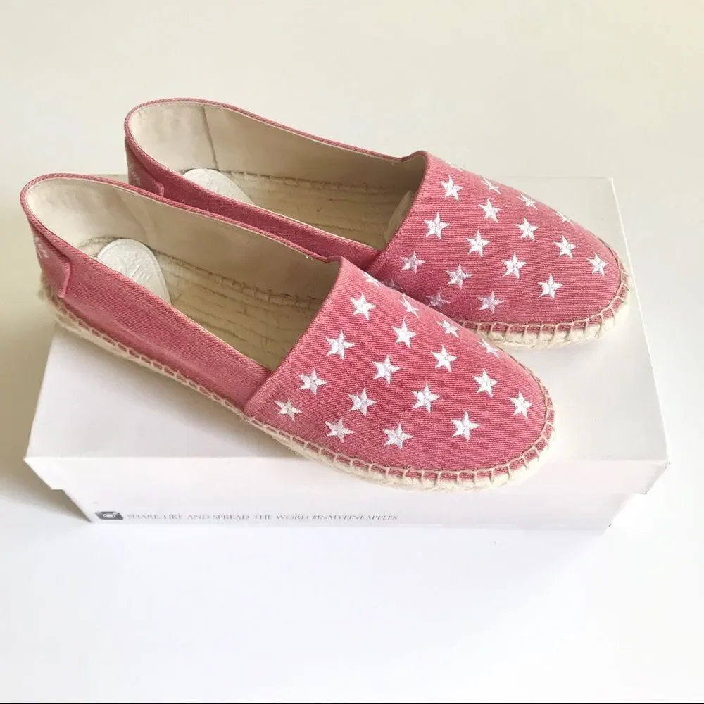 Red denim embroidered star espadrilles